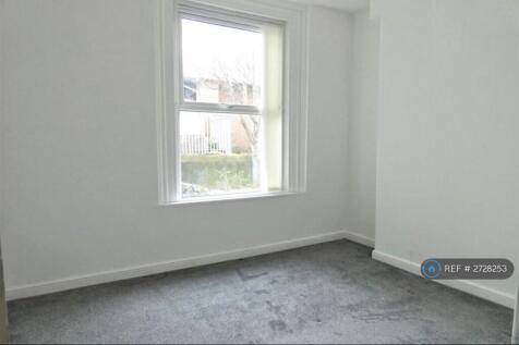 Quiet Double Bedroom To Rear