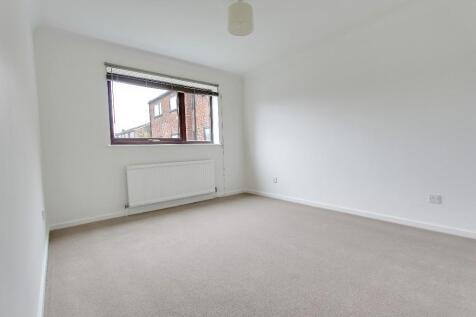 High Road, Broxbourne, Hertfordshire, EN10 photo 4