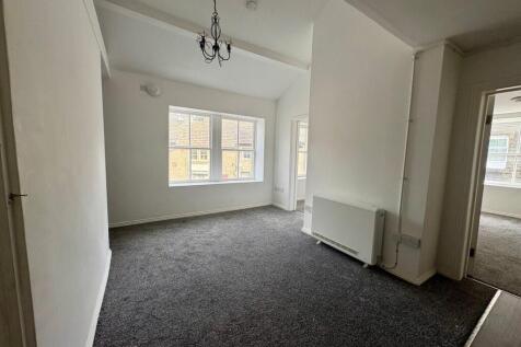 Flat 2, 9 Fountain Street photo 3