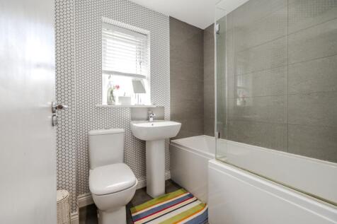 14BridgetGardens-NewcastleGreatPark-NE139DD-26