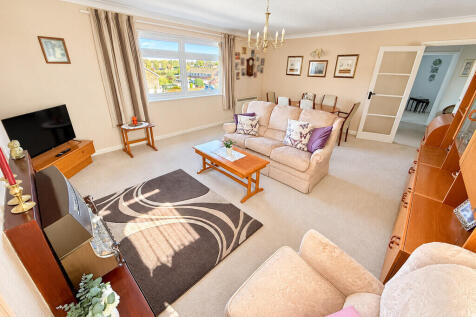 Lounge 4