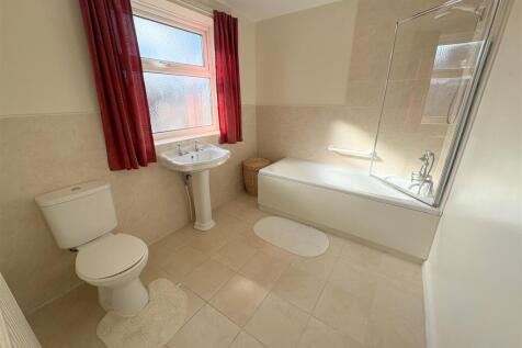 BATHROOM/WC