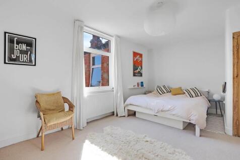 07-cd39JHPropWpen - 67 Royston Road - 13-small.jpg