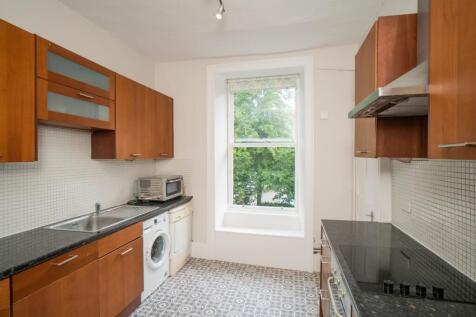 24 1F1 Gardners Crescent Kitchen