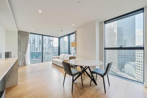 2-bed flat on Hampton Tower, South Quay Plaza, E14, £3,900/mo