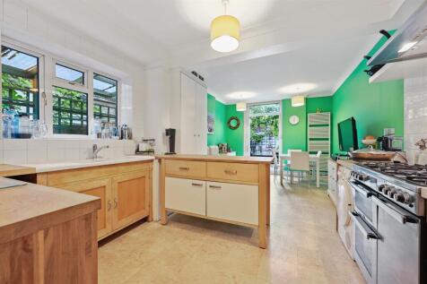 WT - 12 Chamberlayne Road - 24 (1).jpg