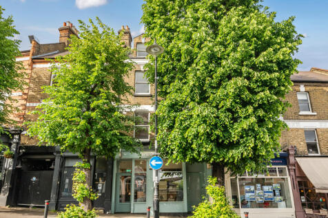 1298589-2-682f5b7...