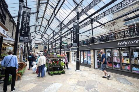 Retail Property (Shopping Centre) to rent Image 4
