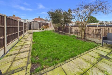Presented by Clinton at EweMove Bexleyheath and Da