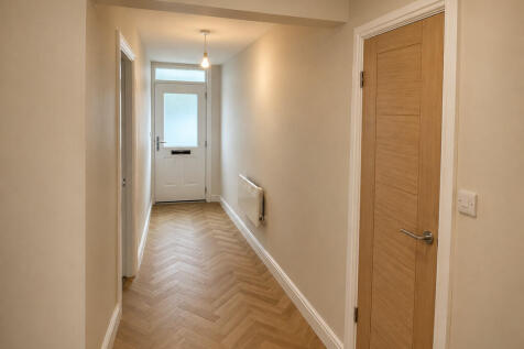 School Close, Poynton photo 4