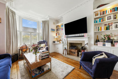 London, SW17 - property photo