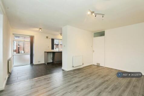 Living Room/Dining Room 