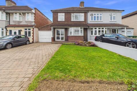 Presented by Clinton at EweMove Bexleyheath and Da