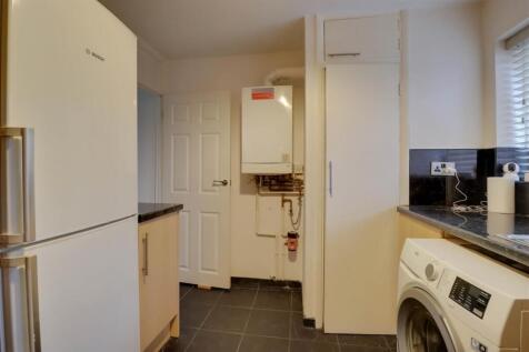 19 BRIDGE HOUSE CLOSE-7.jpg