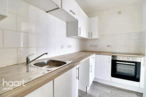 Chalk Court, Jetty Walk, Grays photo 5