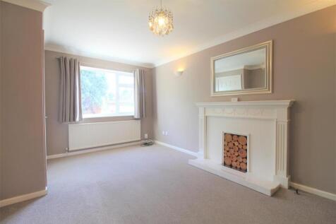 2 Living Room.JPG