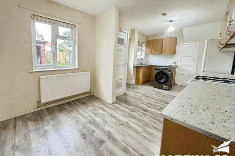Langton Avenue, Chelmsford photo 4
