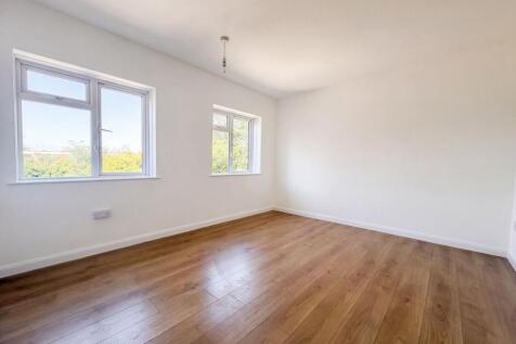 Bishopric, Horsham, RH12 photo 4