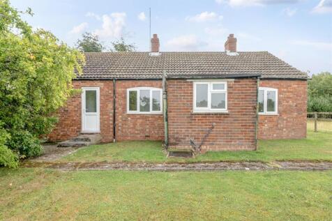 28 High Street, Astcote