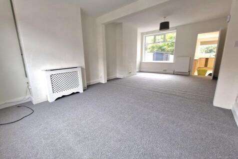 School Lane, Kenilworth, Warwickshire, CV8 photo 3