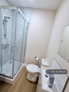 Room 4 Offsuite