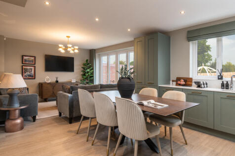 The Cambridge Kitchen dining family area