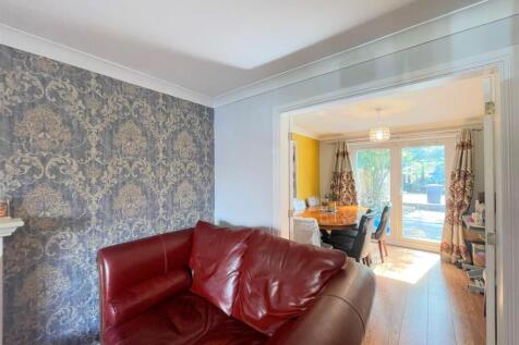 Lounge / Dining Room