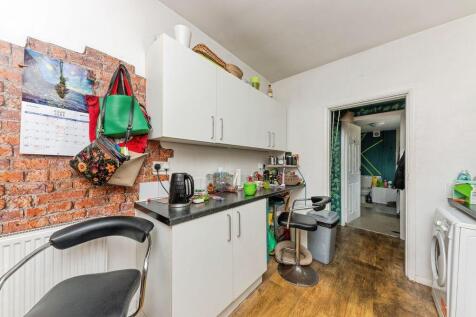 Kitchen pic 2