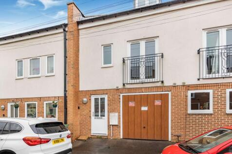 Cheltenham, GL51 - property photo