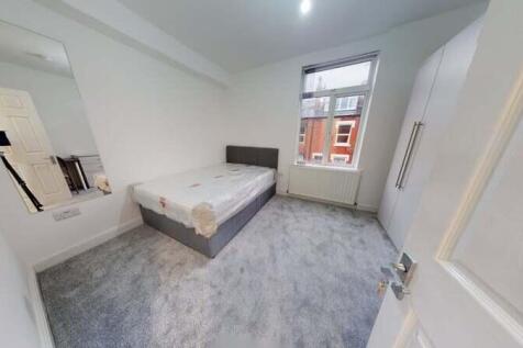 Beamsley Mount, Hyde Park, Leeds photo 4