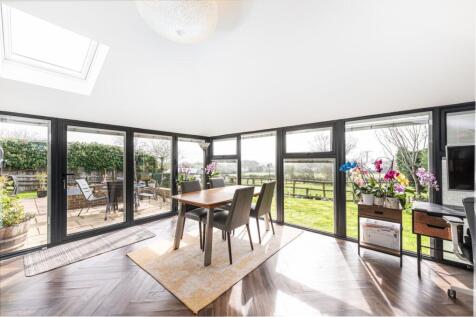Dining/Conservatory