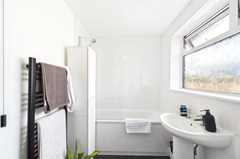 CAM02023G0-PR0170-STILL002