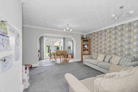 Sitting/Dining Room