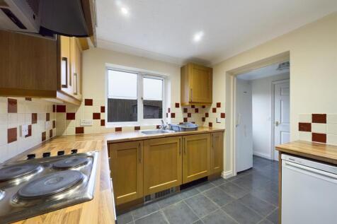7 Vicarage Gardens NEW Jan 2021 (1).jpg