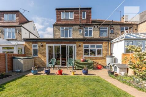 252 Hale End Road_0044.jpg