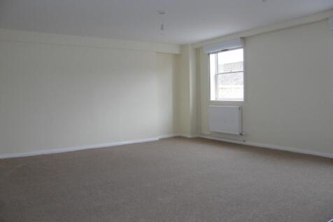 5 Priory Chambers, PRIORY LANE, St. Neots, PE19 photo 3