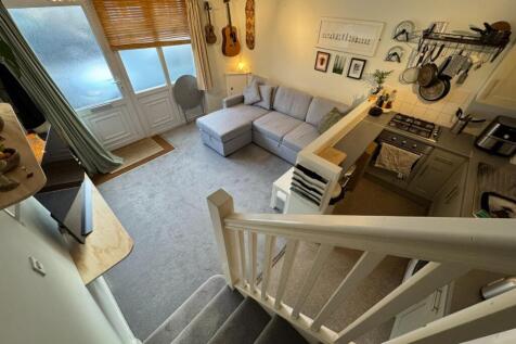 Interior_73YorkRD_2025_11.JPG