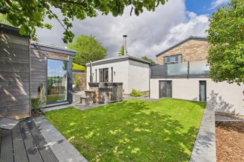 CAM04201G0-PR0088-STILL042