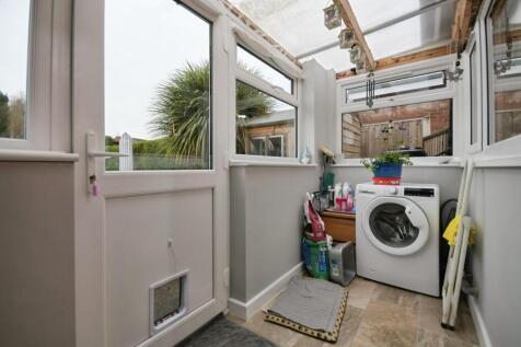 UTILITY PORCH.jpg