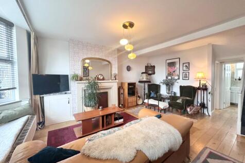 Kent place lounge...