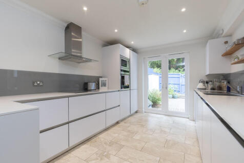 Woodmeade Close, Charlton Kings, GL52 6TN photo 4