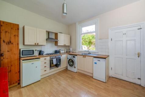 KITCHEN/DINER AND LIVING ROOM