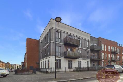18 The Square