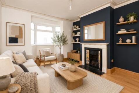 Livingroom.jpg