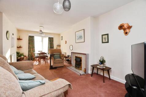 Lounge and Dining Area