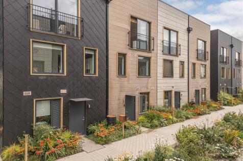 16 - 40 Solar Ave LS9 8FF.jpg