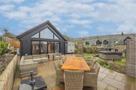 Annexe and Patio