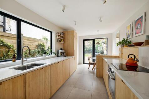 Wellington Road, E17