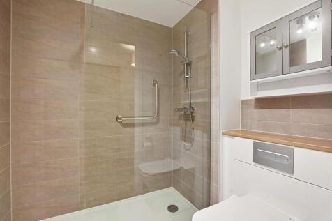 15-d4b7GCMCS - 42 Lionheart Court - Shower 2 -Orig