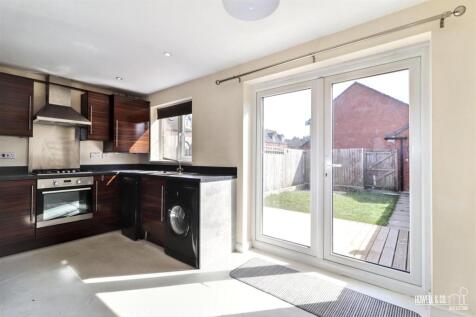 Castleton Drive, Warrington photo 4